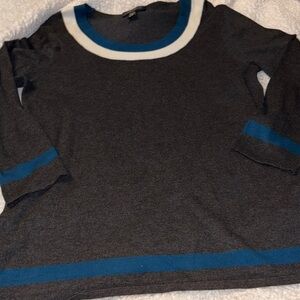 Cable & Gauge Charcoal Gray Sweater with Blue and White Neck Trim size XL
